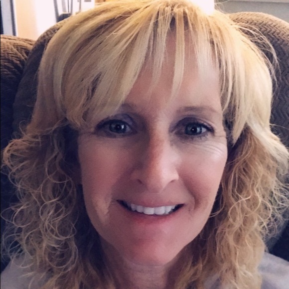 Meet your Posher, Leann - Picture 1 of 1